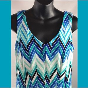 EUC Gabby Skye V-Neck Swing Dress!